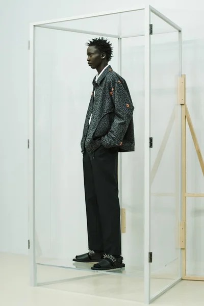 Look 24
